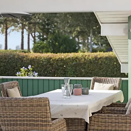 3 Bedroom Cozy In Holiday home